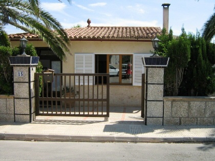 дома на Cala Llombarts