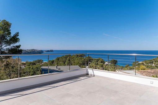 Beautiful sea-view villa in the desirable residential area of Costa de la Calma