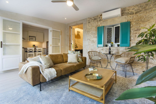 Townhouse with Holiday Rental License in the Heart of Santanyí