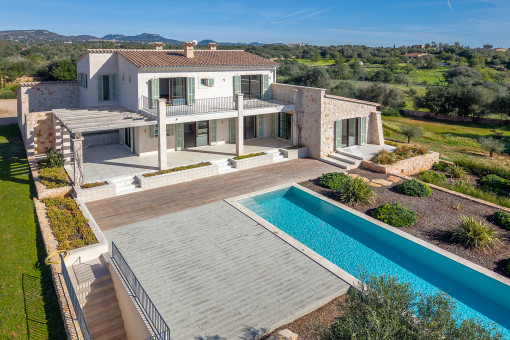 First-class newly built finca with pool and magnificent views near Santanyi