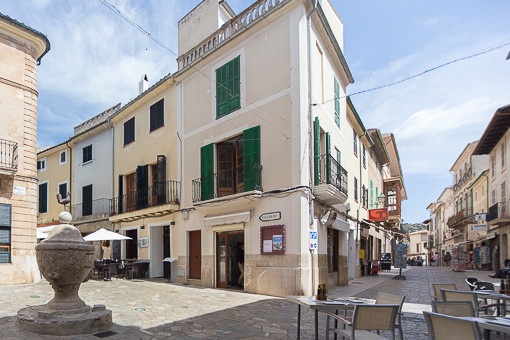 Townhouse for both commercial and residential purposes in the old town of Pollensa