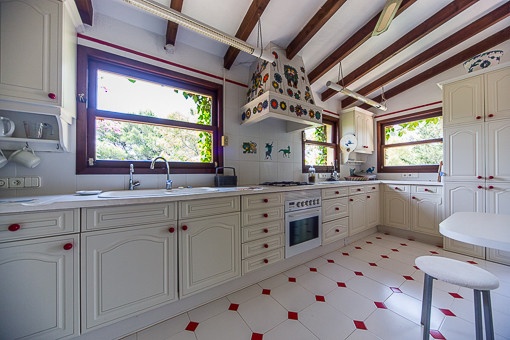 Fully equipped kitchen