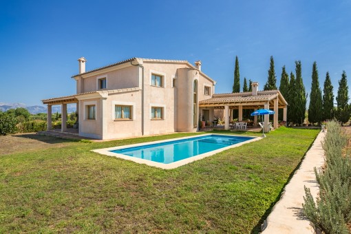 Imposing finca with a lot of space and agricultural possibilities