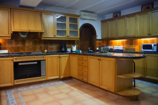 Plenty of storage room in the kitchen