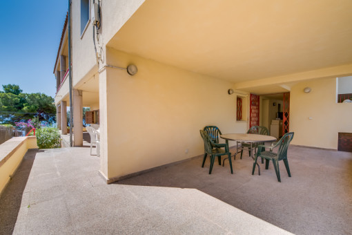 Separate terrace