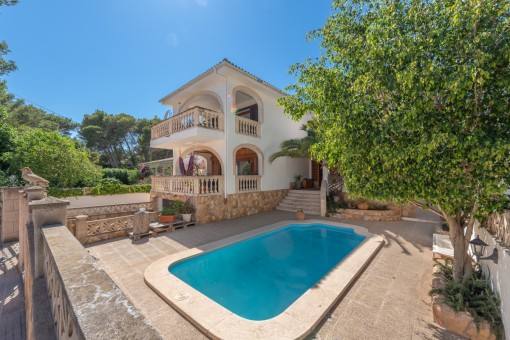 дома на Cala Ratjada