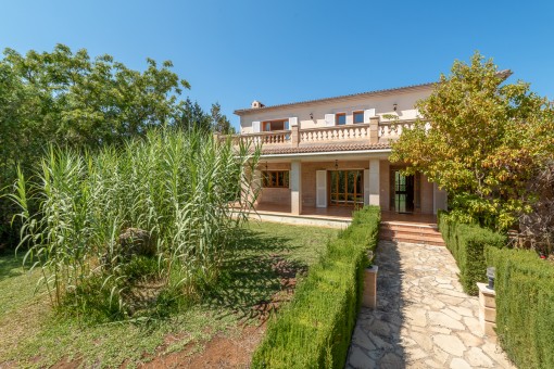 Front garden and access to the house