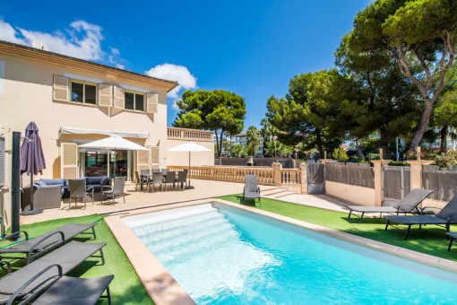 Lovely pool area