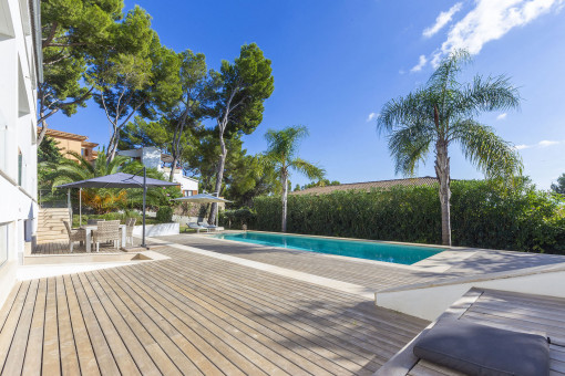 Modern villa with wonderful teak-wood terrace and sea views in Costa den Blanes