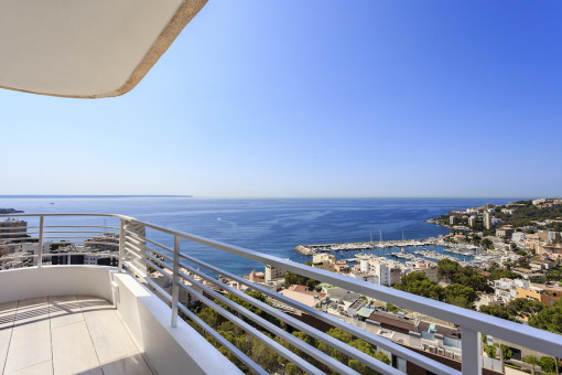 Spacious penthouse with 360 degree panoramic views in San Augustín