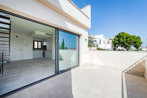 Terraced house with private roof terrace, jacuzzi and sweeping views in Palma, El Terreno