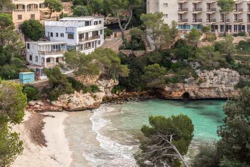 Renovated attic apartment with picturesque views of the bay of Cala Santanyí