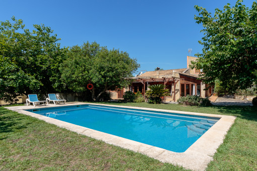 Charming, self-sufficient finca with pool on a very large plot of land with ample privacy near to St. Margalida