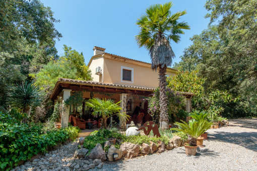 Large country house with private woodland and absolute privacy in Pollensa