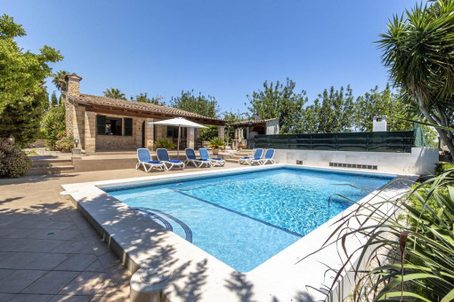 Rustic finca with pool and vacation rental license in quiet location near Golf Pollensa
