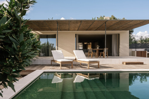 дома на Establiments