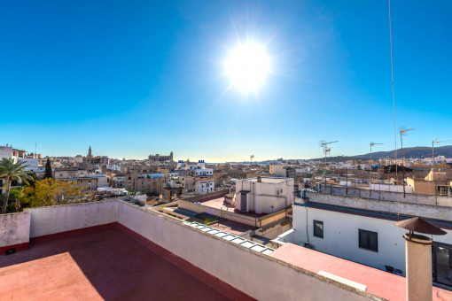 Modern apartment with balcony and elevator in the old town of Palma