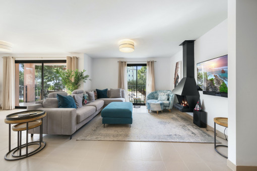 Designer-apartment with 4 bedrooms in a luxurious residential community Camp de Mar