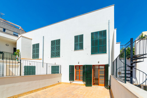 Bright newly built apartment very close to the center of Palma