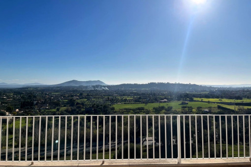 Renovated detached house in Selva with panoramic views and great Mediterranean charm