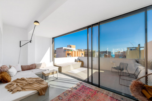 Renovated penthouse studio with two sun terraces and sea views, in El Terreno