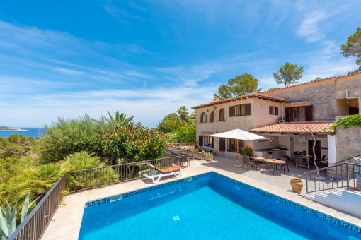 Wonderful, large villa with stunning views, pool, in Font de Sa Cala