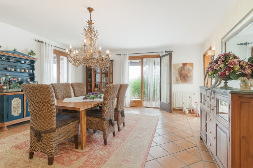 Dining area with barbecue terrace