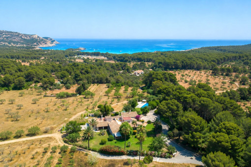 Characterful finca oasis with sea views and 64 sqm pool - stylish living for seasonal rent in Capdepera