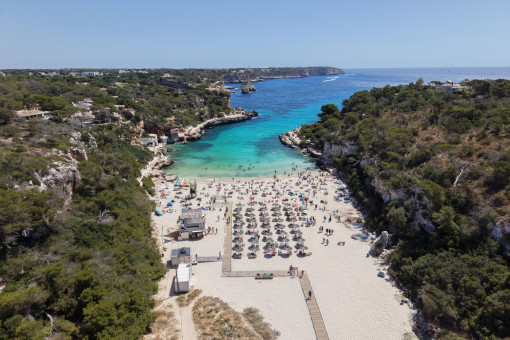дома на Cala Llombards