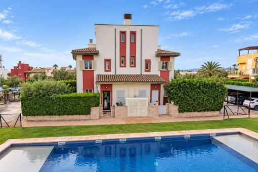 Rare semi-detached home in Son Veri Nou with garden, roof terrace and sea views